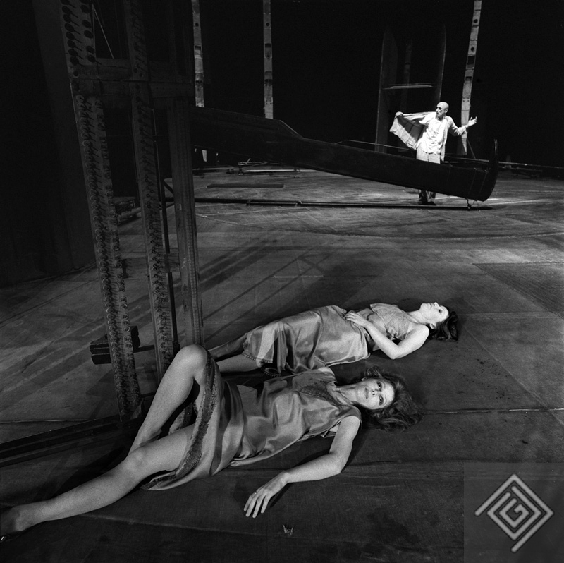 „Powolne ciemnienie malowideł” (Teatr Studio, 1985). Fot. Wojciech Plewiński „Powolne ciemnienie malowideł” (Teatr Studio, 1985). Fot. Wojciech Plewiński